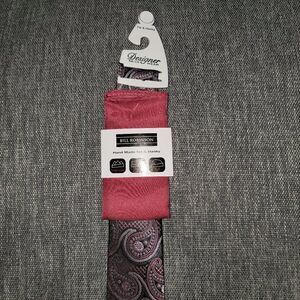 Bill Robinson Men's Red & Black 100% Polyester Hand Made Tie & Hanky Siz…
